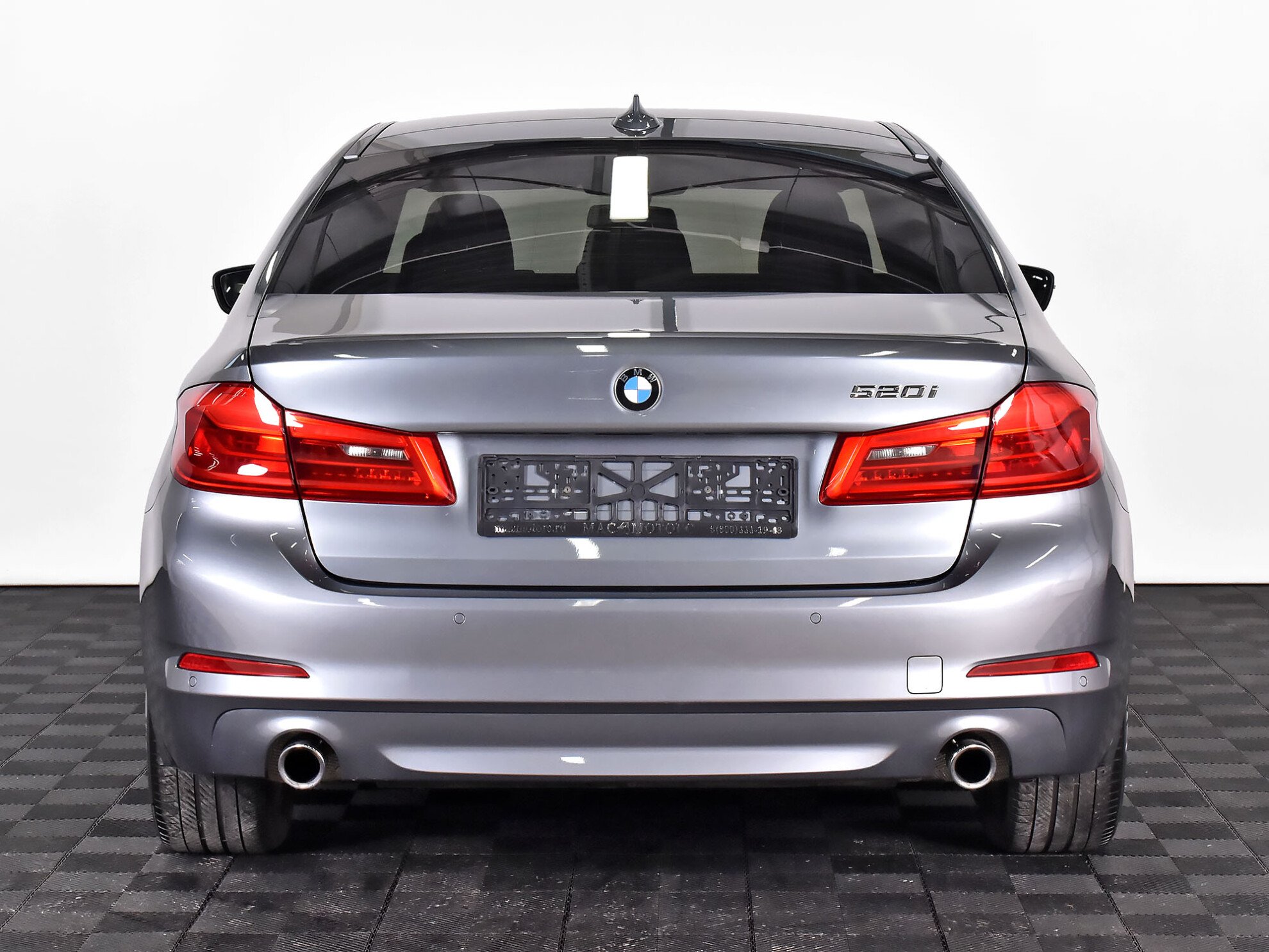 BMW 5 серии 2019 520i