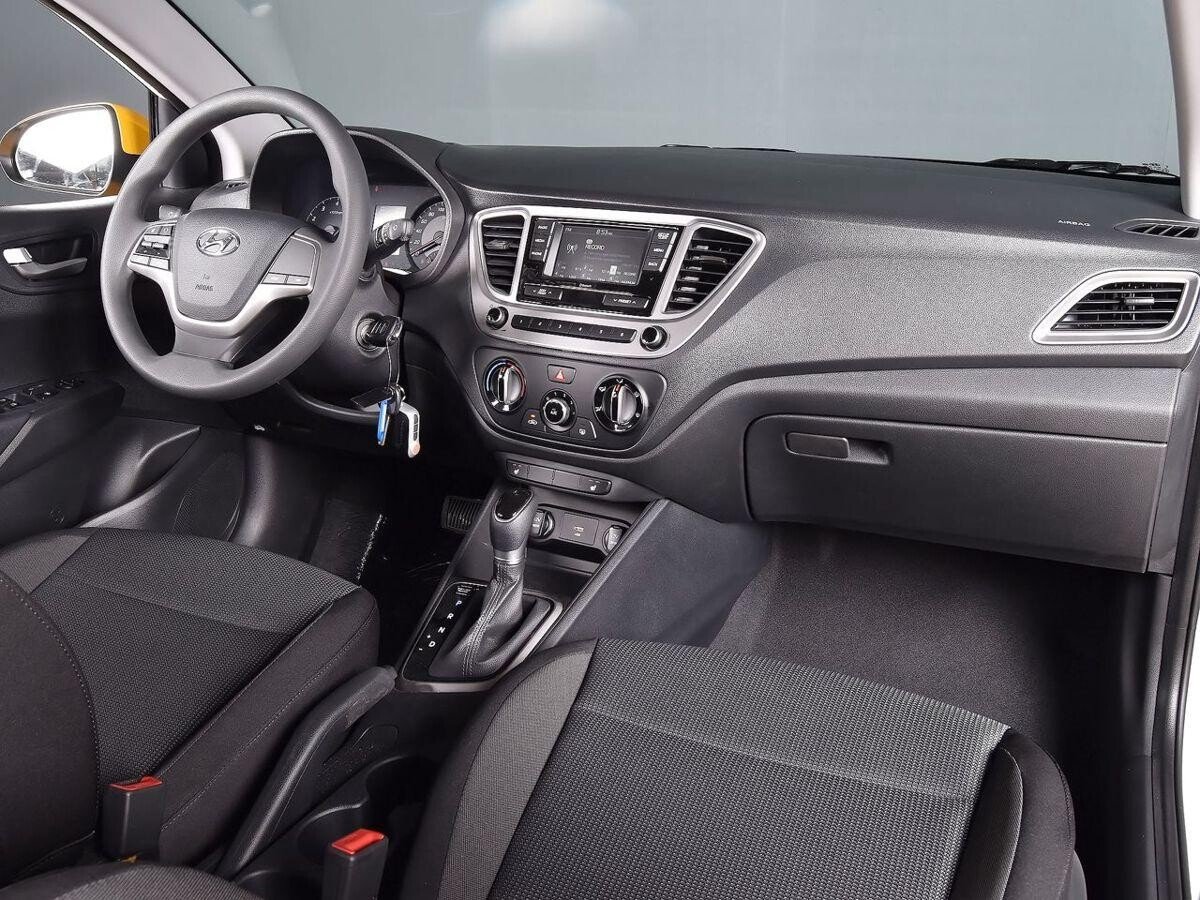 Hyundai Solaris 2021