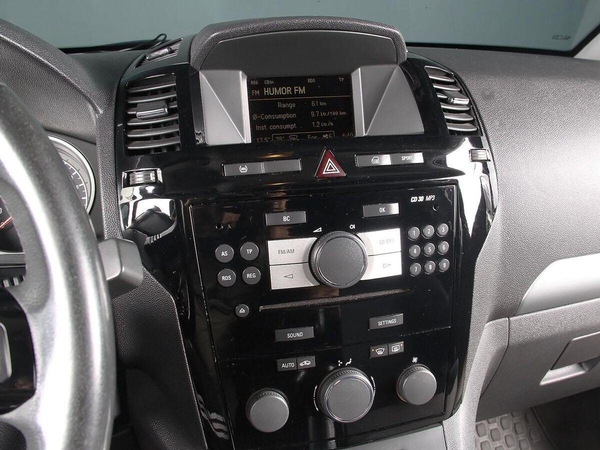 Opel Zafira 2011