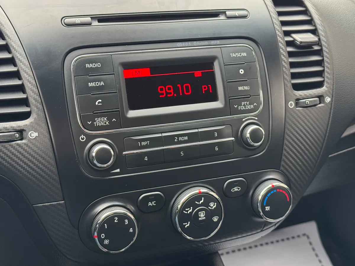 Kia Cerato 2014 Comfort (D695)