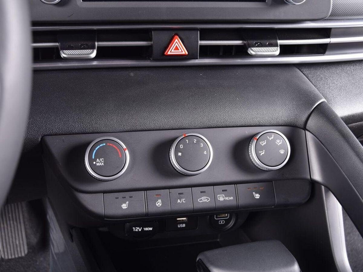 Hyundai Elantra 2021