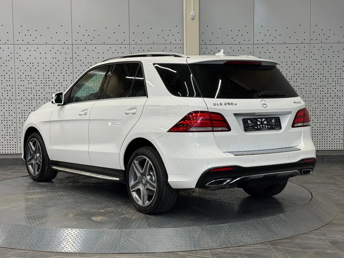 Mercedes-Benz GLE-Класс 2016 Базовая