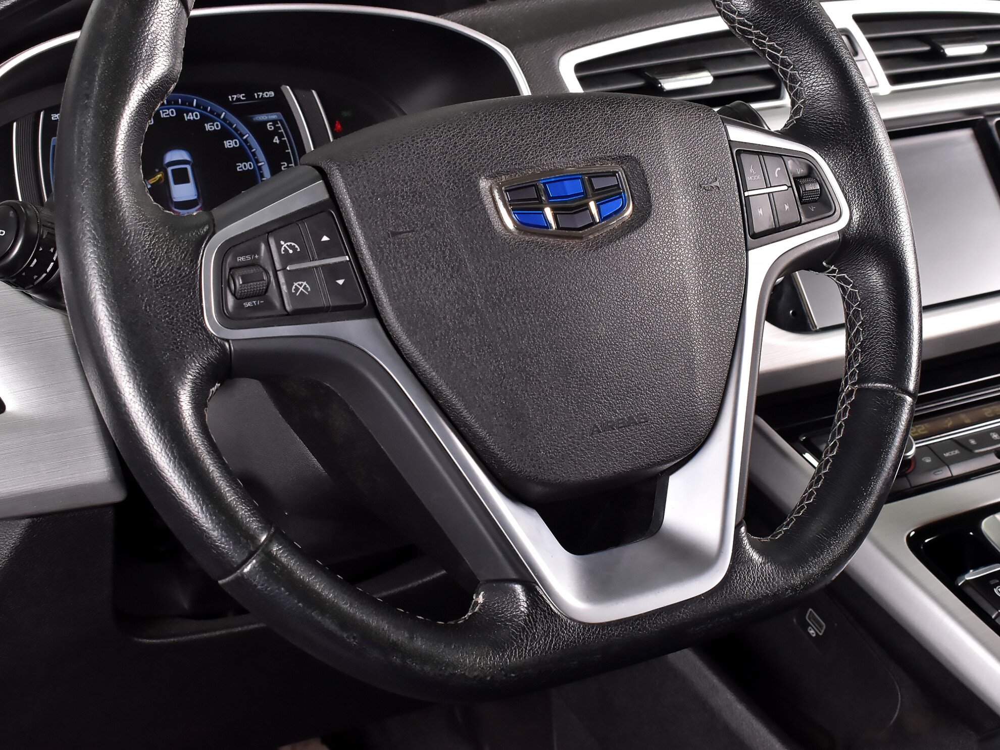 Geely Atlas 2019 Luxury LED