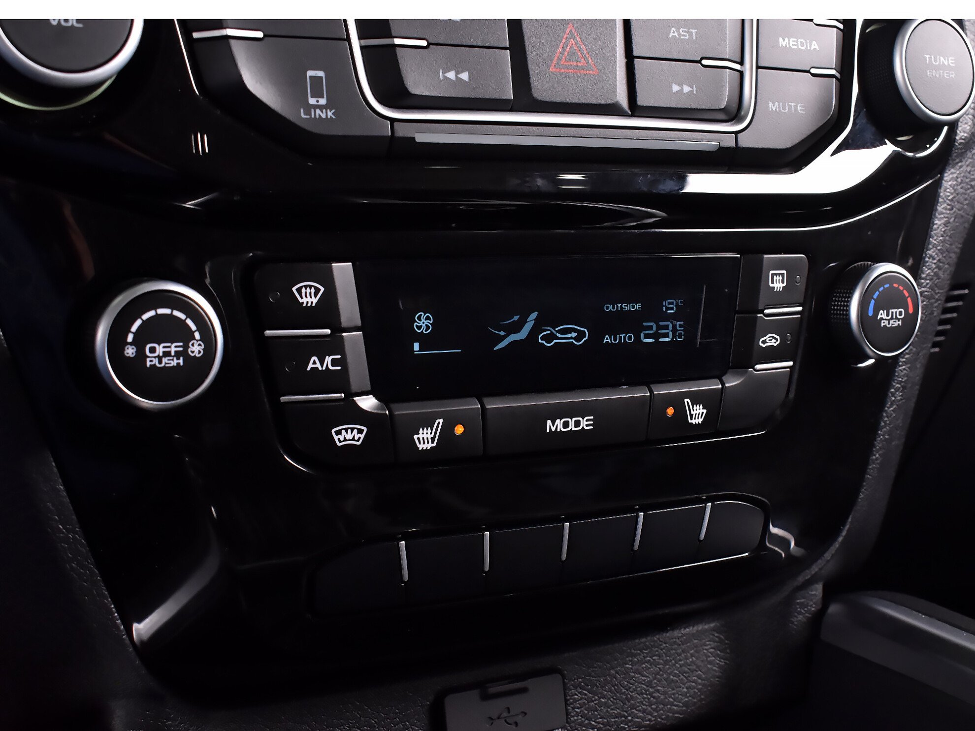 Geely Emgrand X7 2019 Люкс