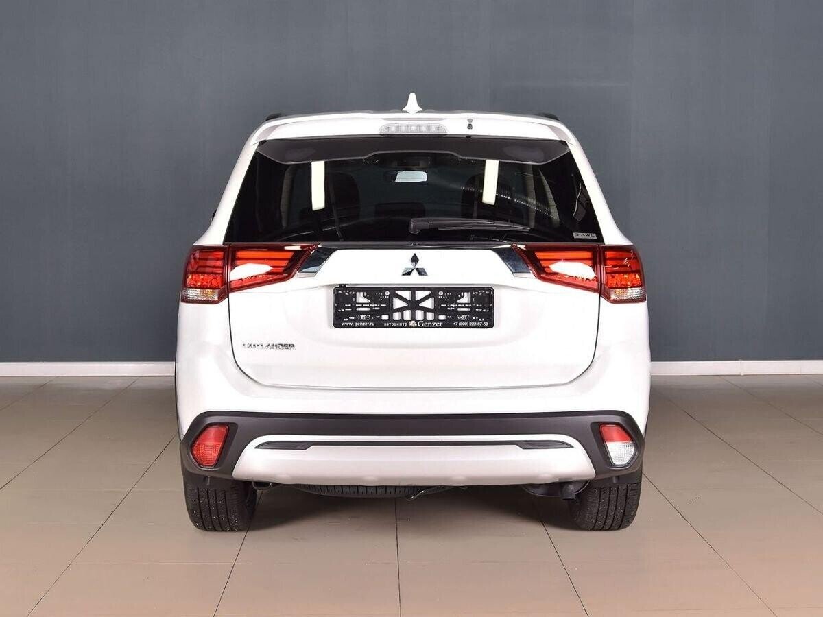 Mitsubishi Outlander 2021