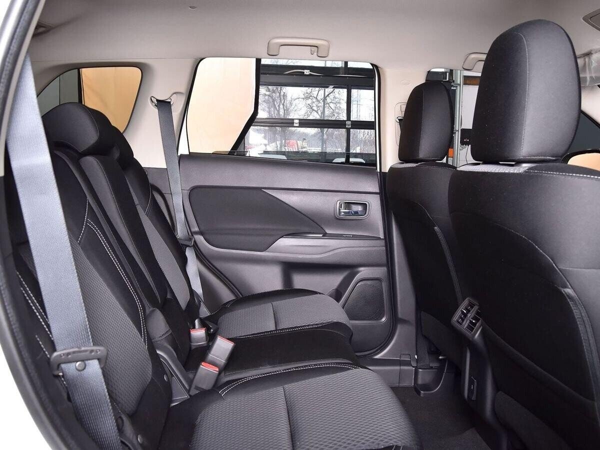 Mitsubishi Outlander 2021