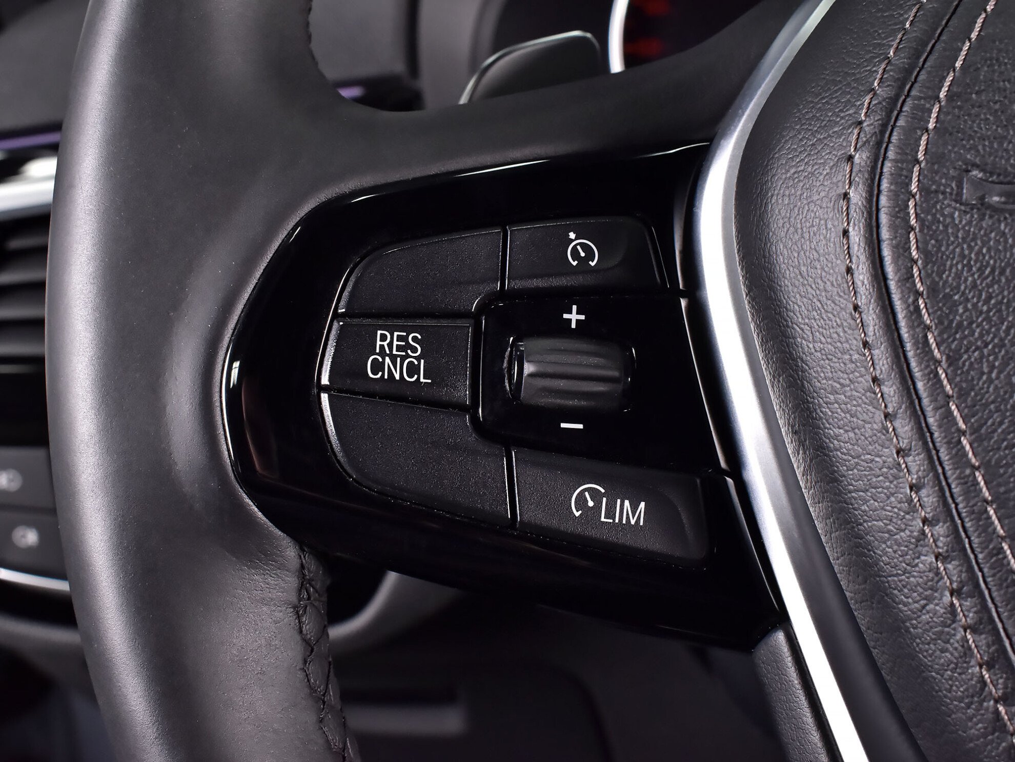 BMW 5 серии 2019 520i