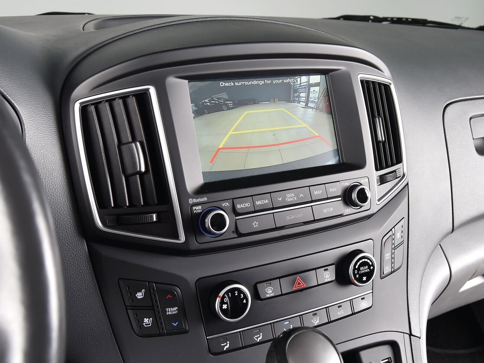 Hyundai Grand Starex 2018