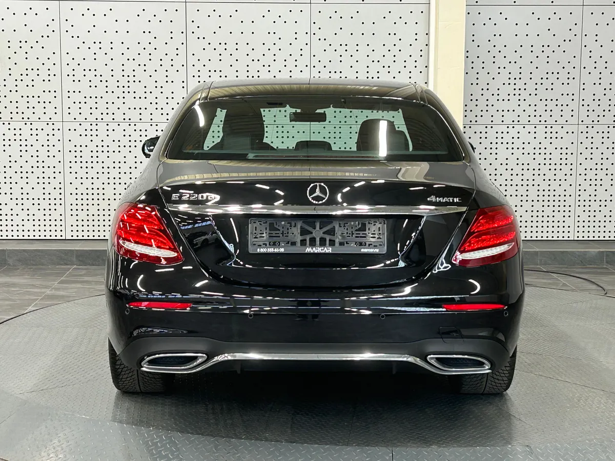 Mercedes-Benz E-Класс 2018 E 220 d 4MATIC Premium