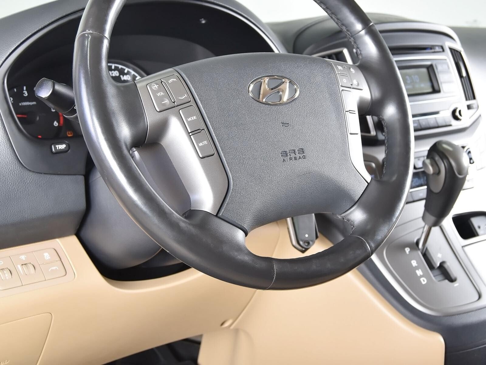 Hyundai H-1 2018