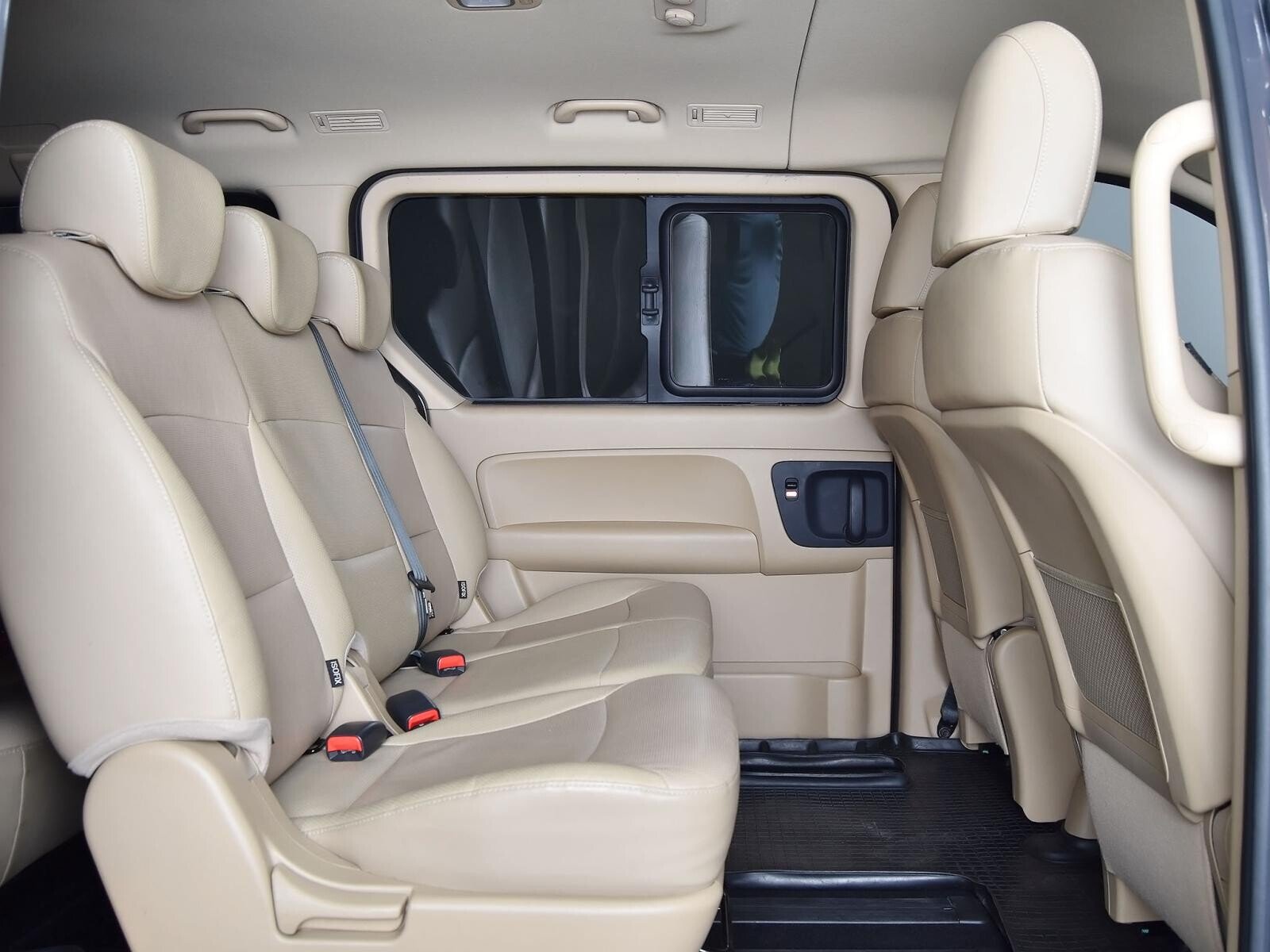 Hyundai H-1 2020