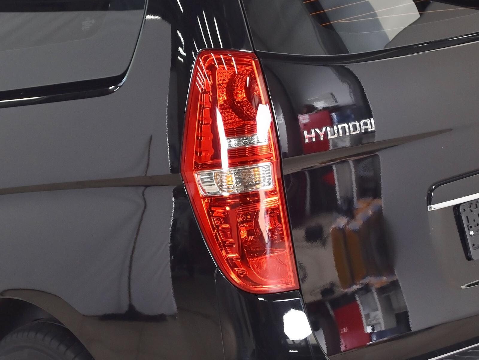 Hyundai H-1 2018
