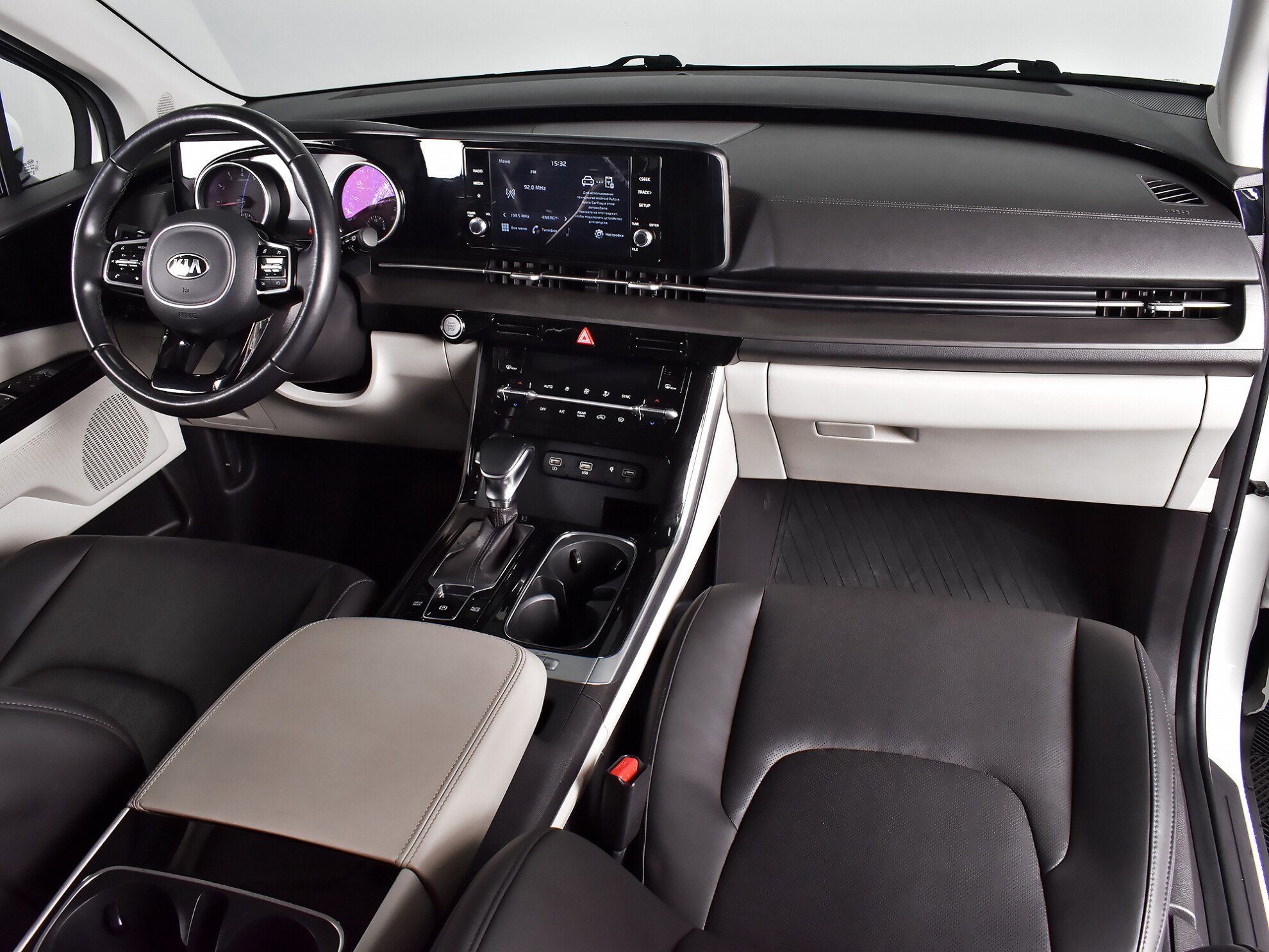 Kia Carnival 2021 Comfort — фото 9