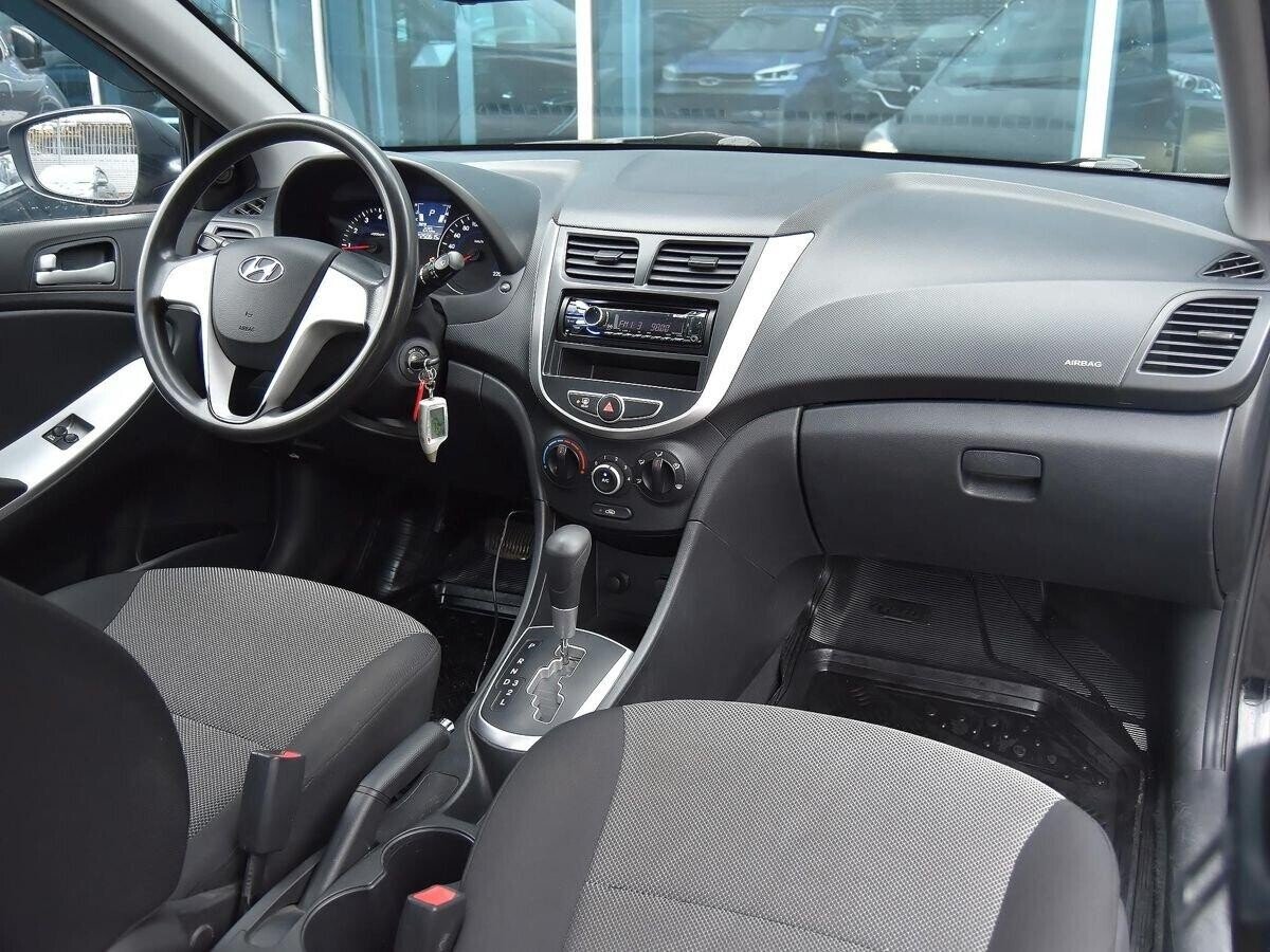 Hyundai Solaris 2012