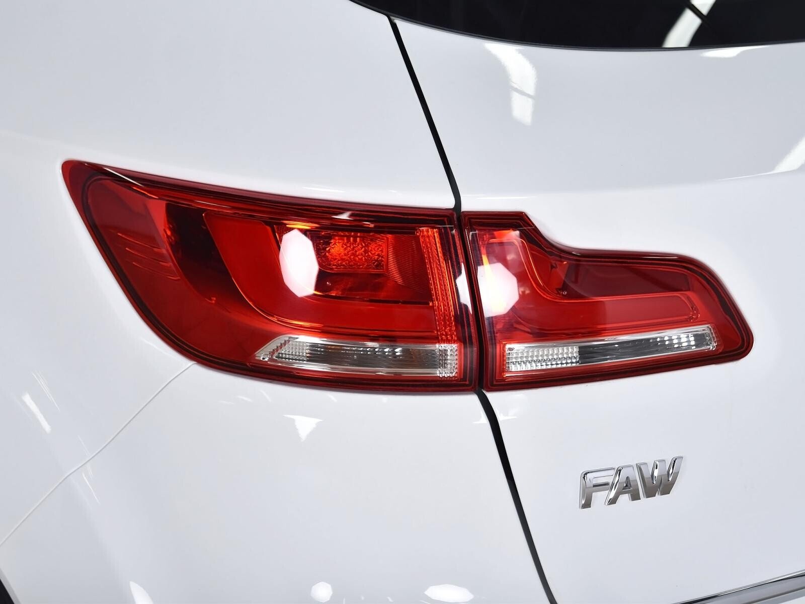 Bestune Besturn X40 2019