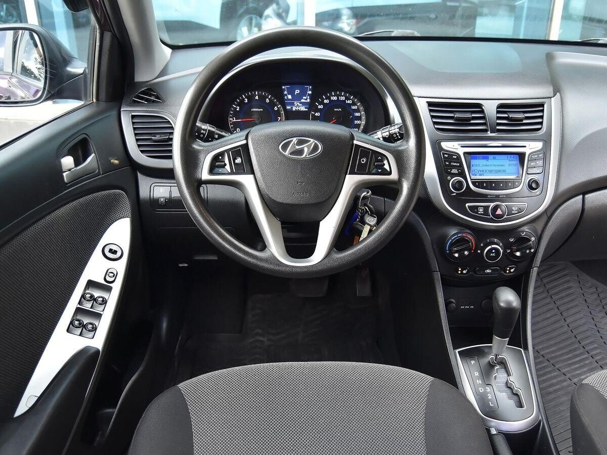 Hyundai Solaris 2013