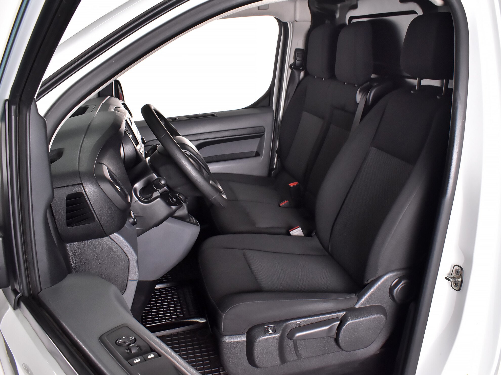 Peugeot Expert 2018 Premium (2.5т)