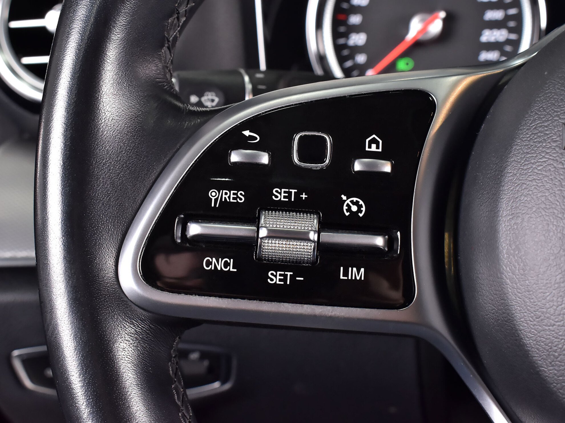 Mercedes-Benz E-Класс 2018 Comfort