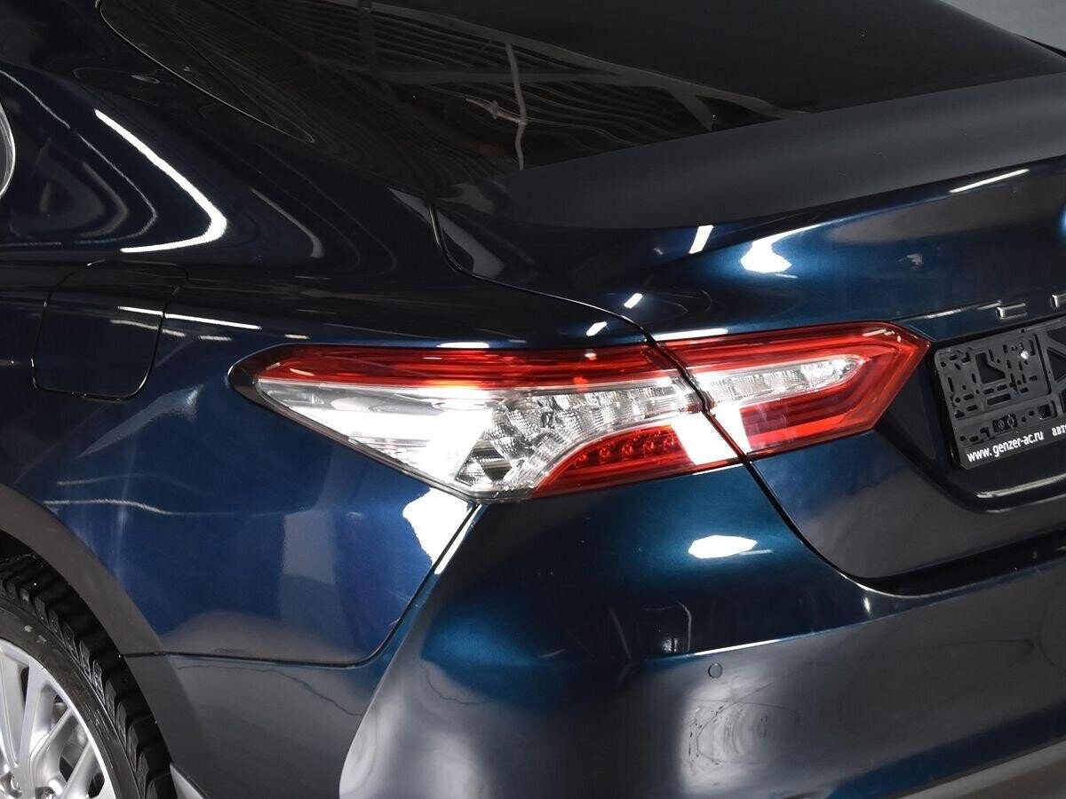 Toyota Camry 2019