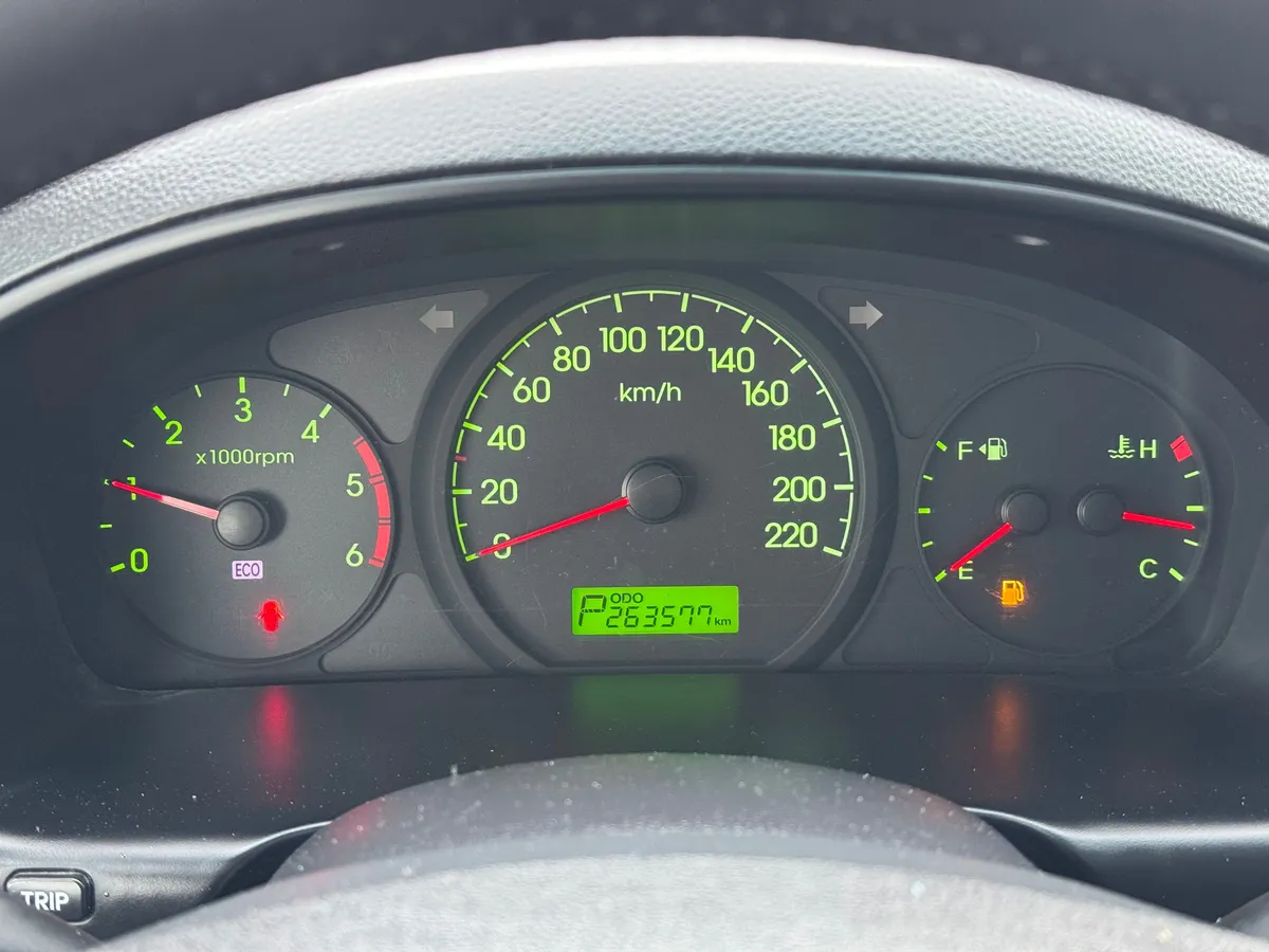 Hyundai Grand Starex 2012