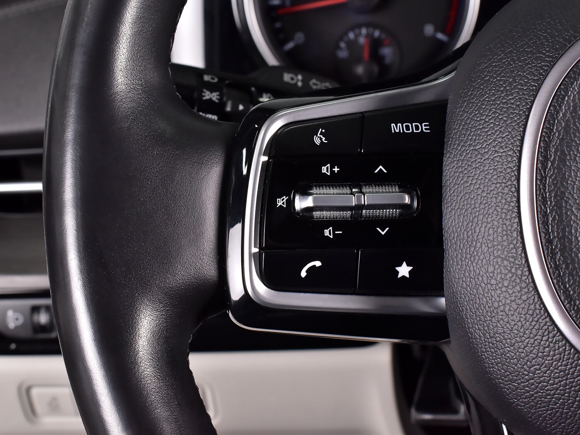 Kia Carnival 2021 Comfort — фото 16