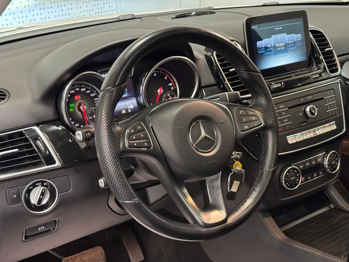 Mercedes-Benz GLE-Класс 2016 Базовая