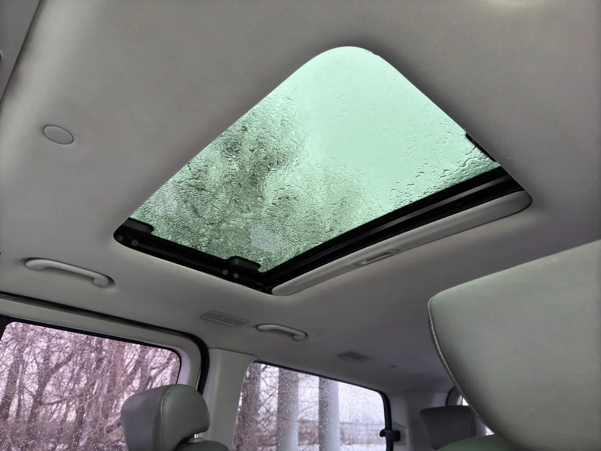 Hyundai Grand Starex 2012