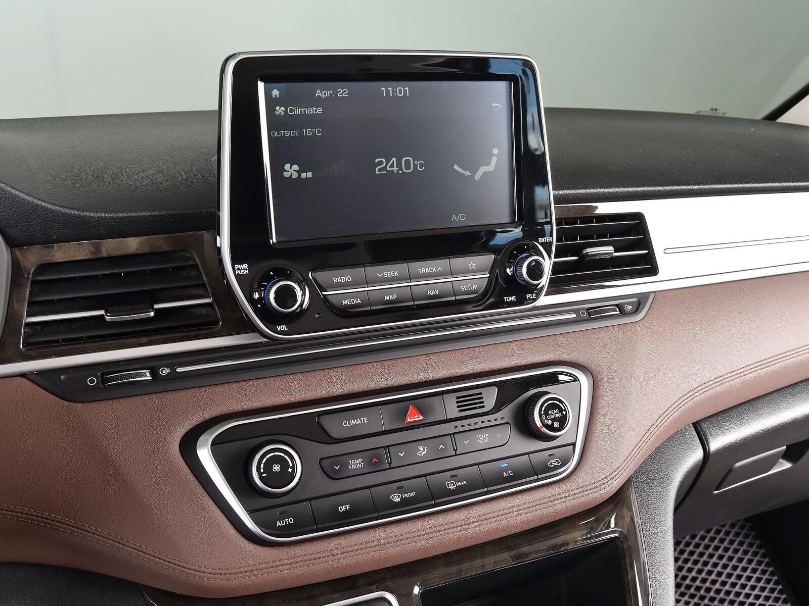 Hyundai Grand Starex 2019