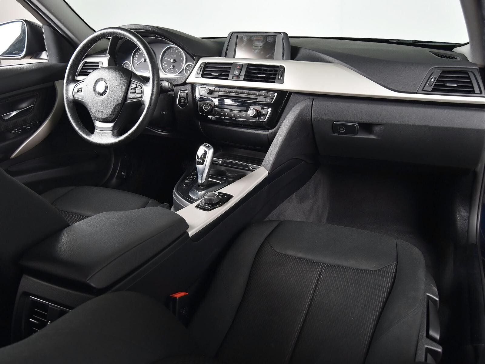 BMW 3 серии 2016
