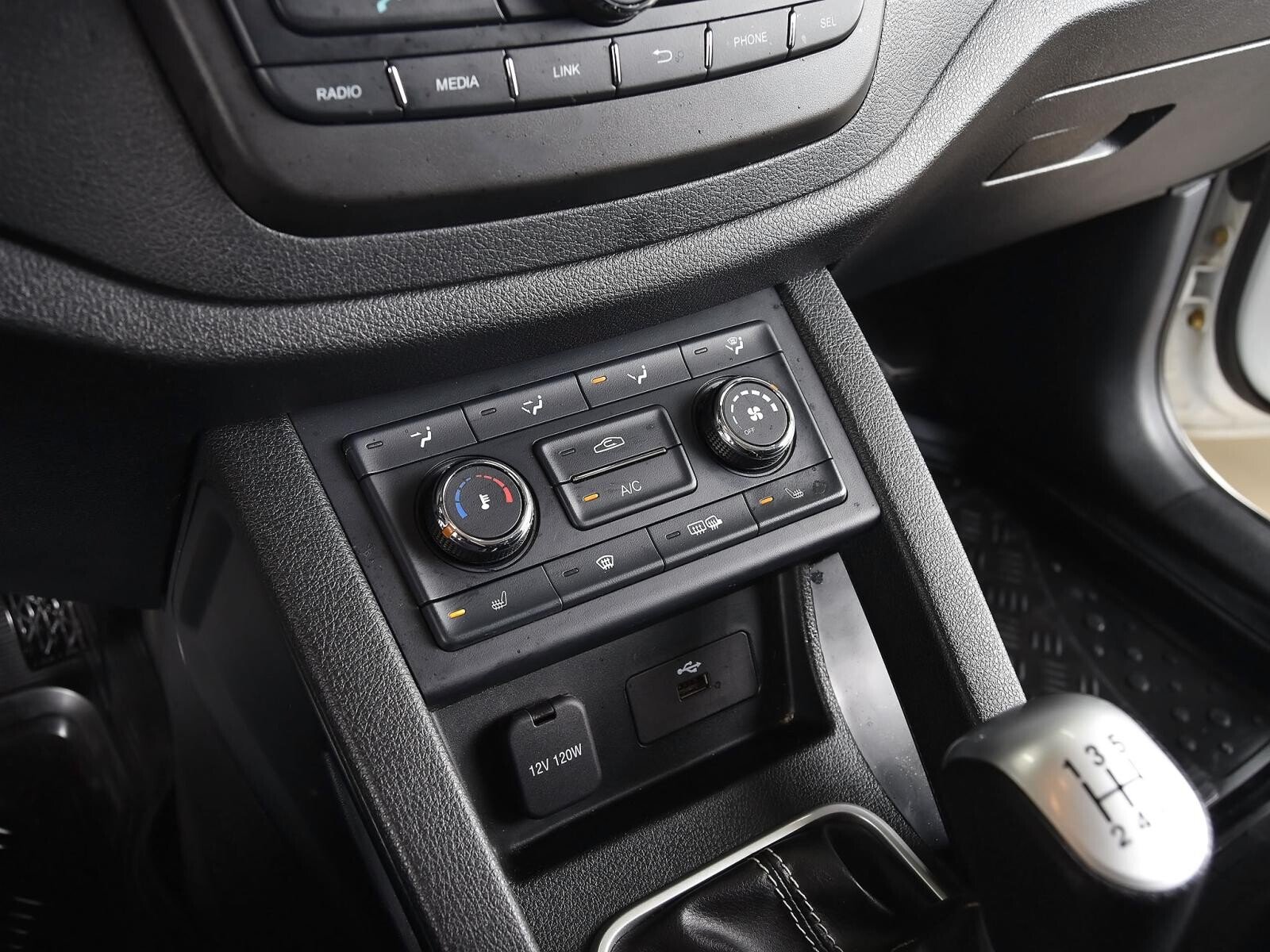 Bestune Besturn X40 2019