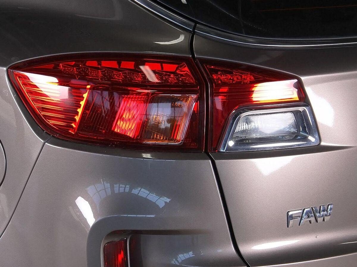 Bestune Besturn X80 2017