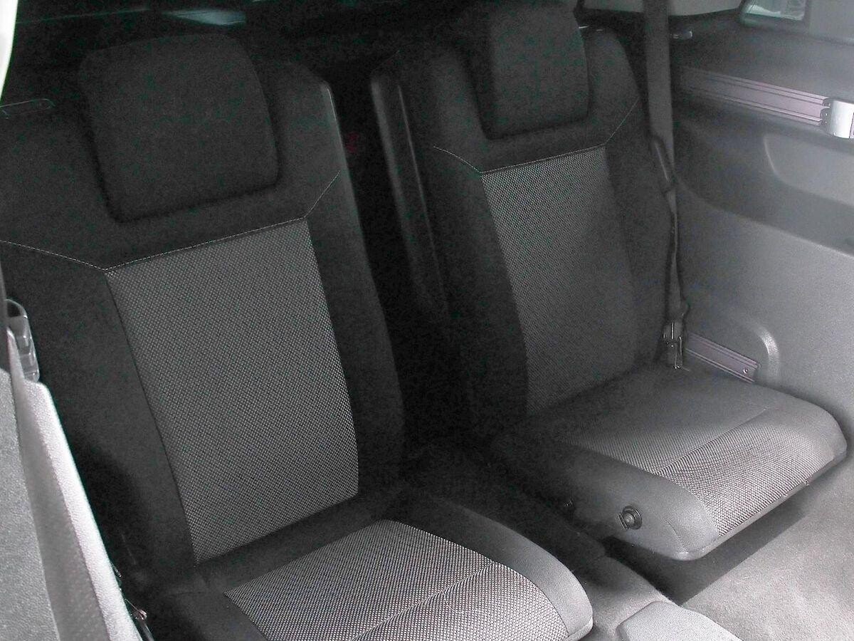 Opel Zafira 2011