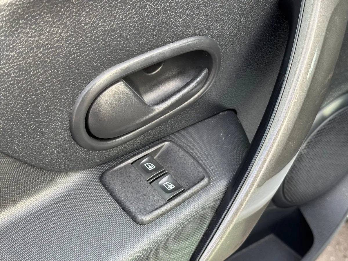 Renault Logan 2019 Drive