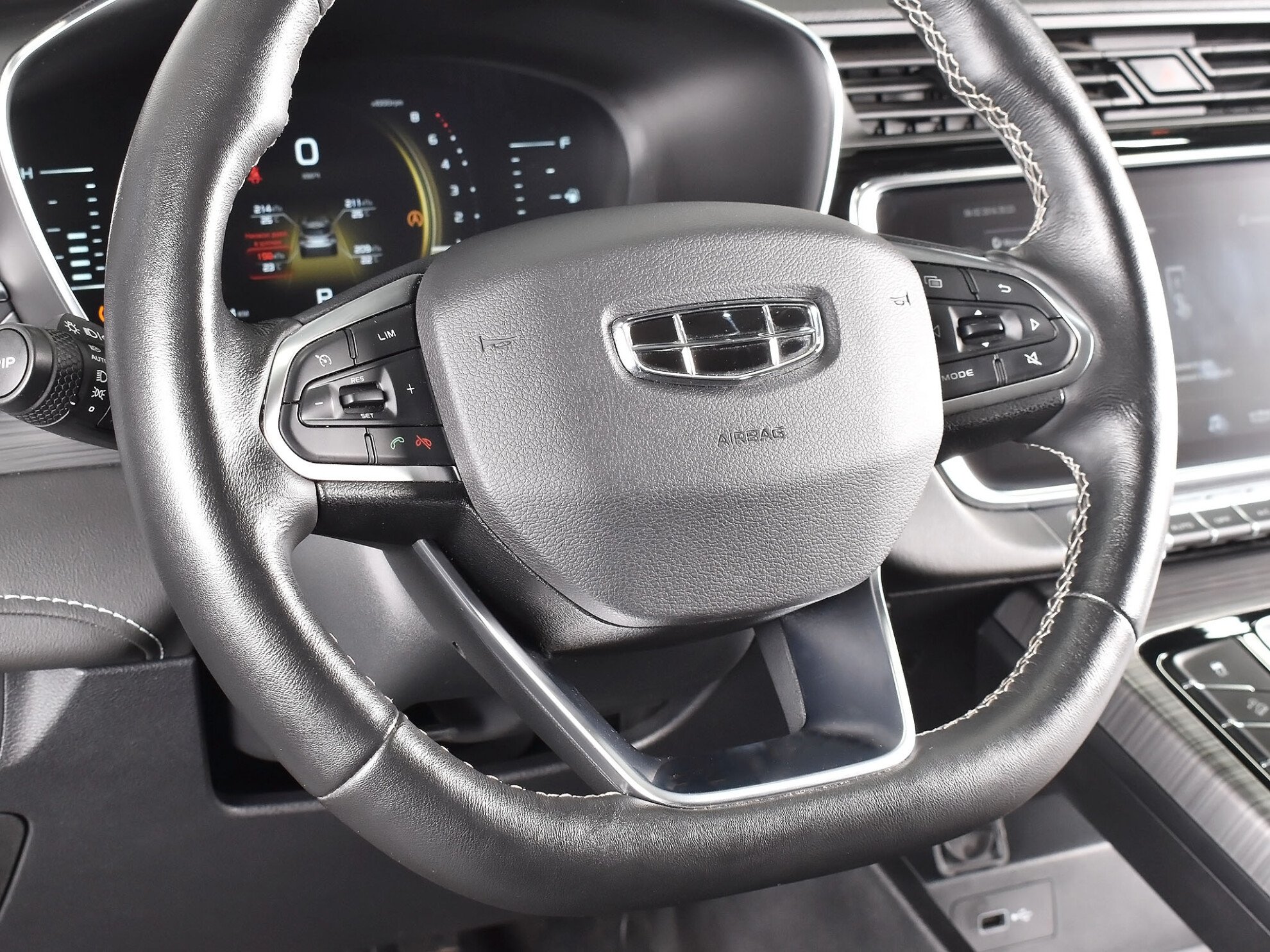 Geely Atlas Pro 2021 Luxury