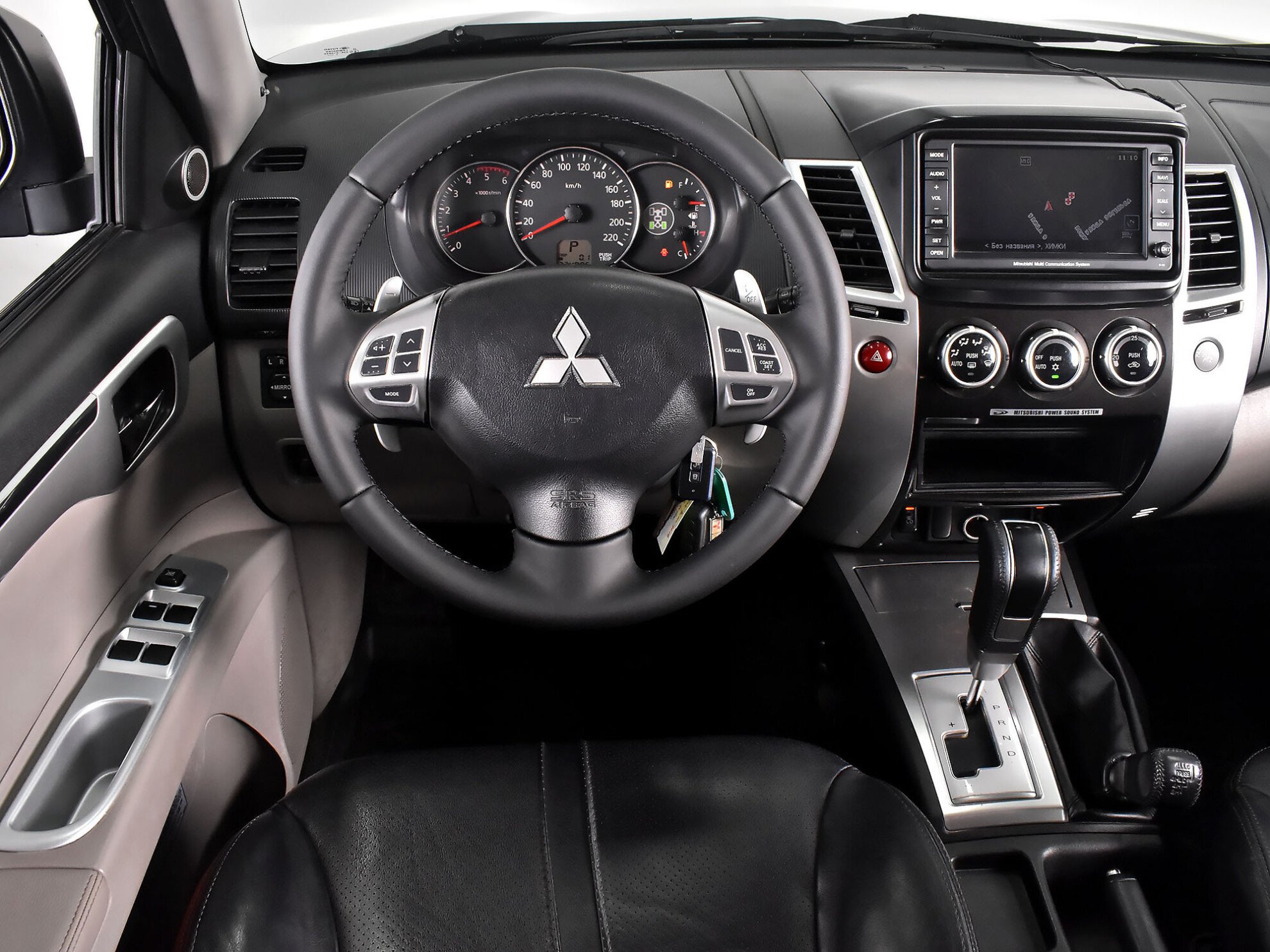 Mitsubishi Pajero Sport 2012 Ultimate S03