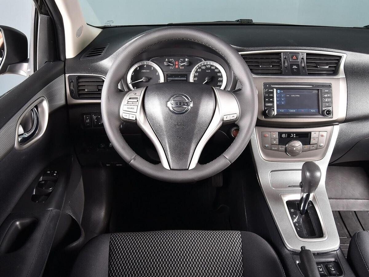 Nissan Tiida 2015