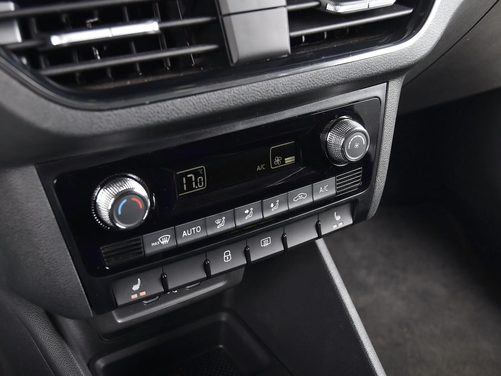 Skoda Rapid 2021