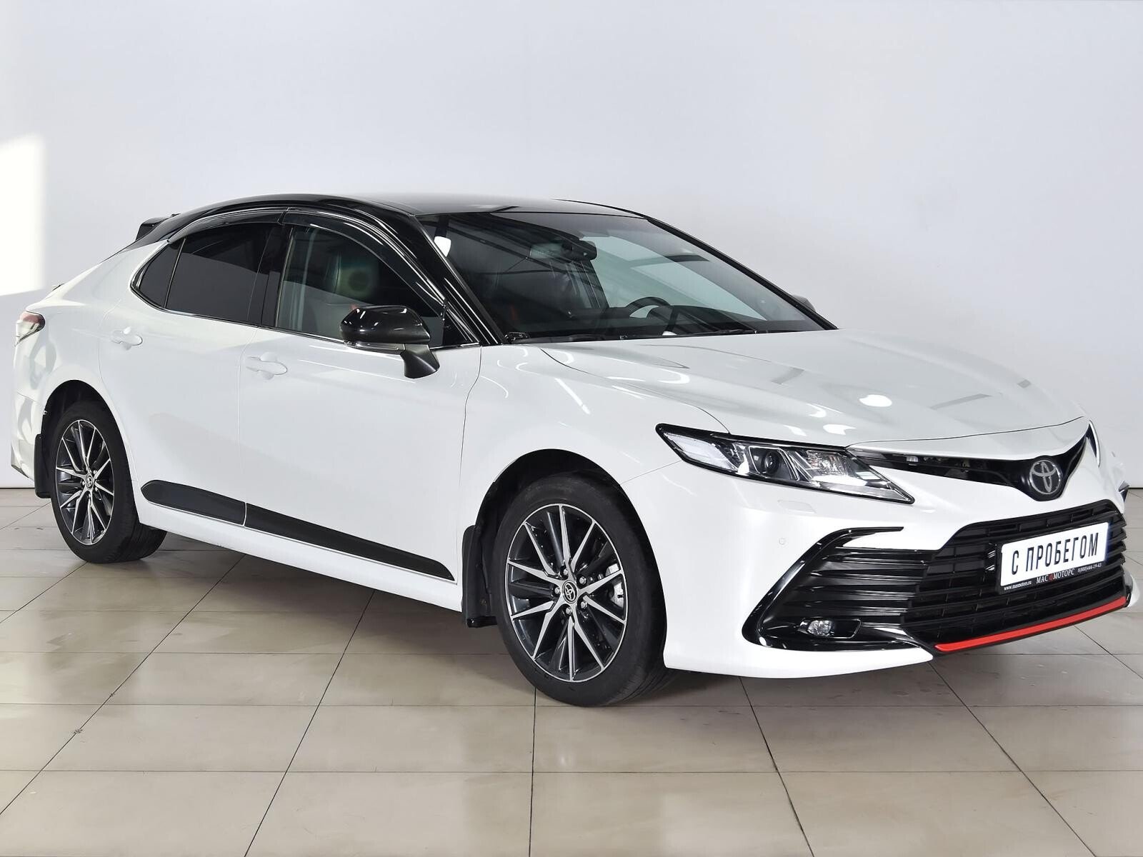 Toyota Camry 2021
