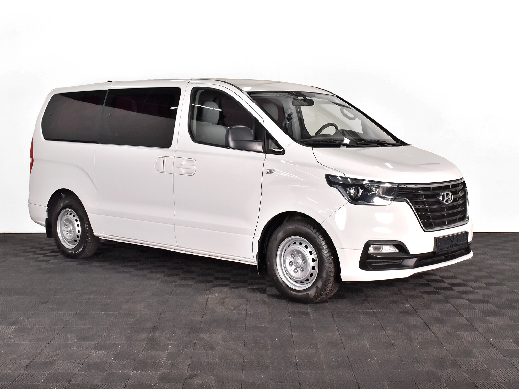Hyundai H-1 2020 Active