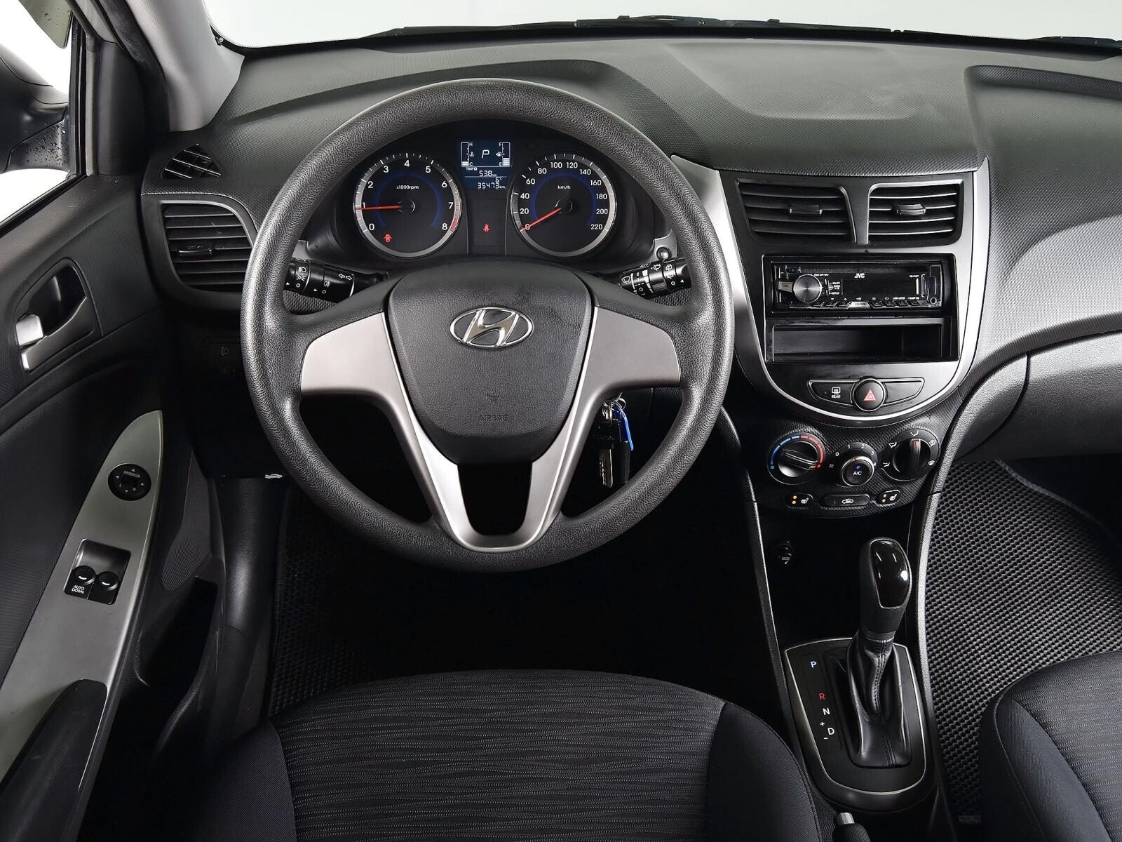 Hyundai Solaris 2015