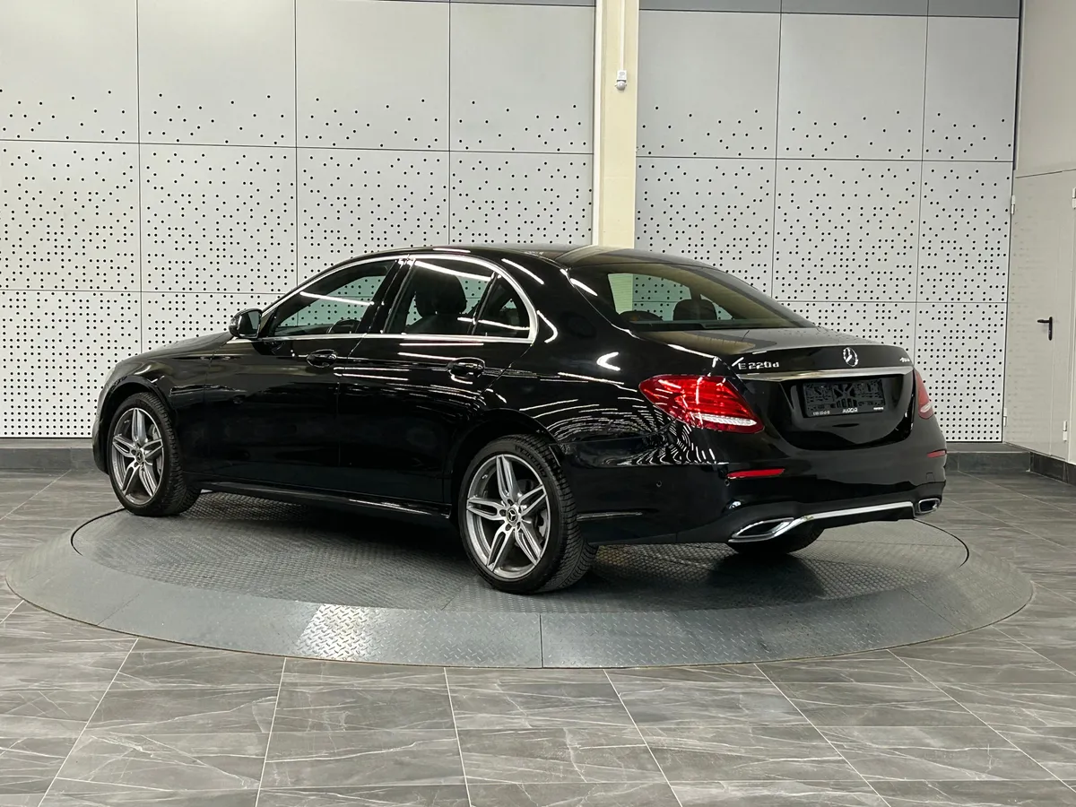 Mercedes-Benz E-Класс 2018 E 220 d 4MATIC Premium