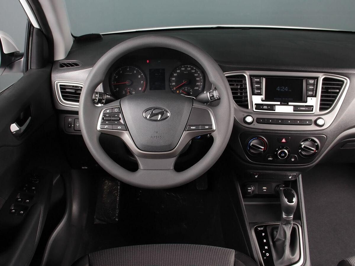 Hyundai Solaris 2022