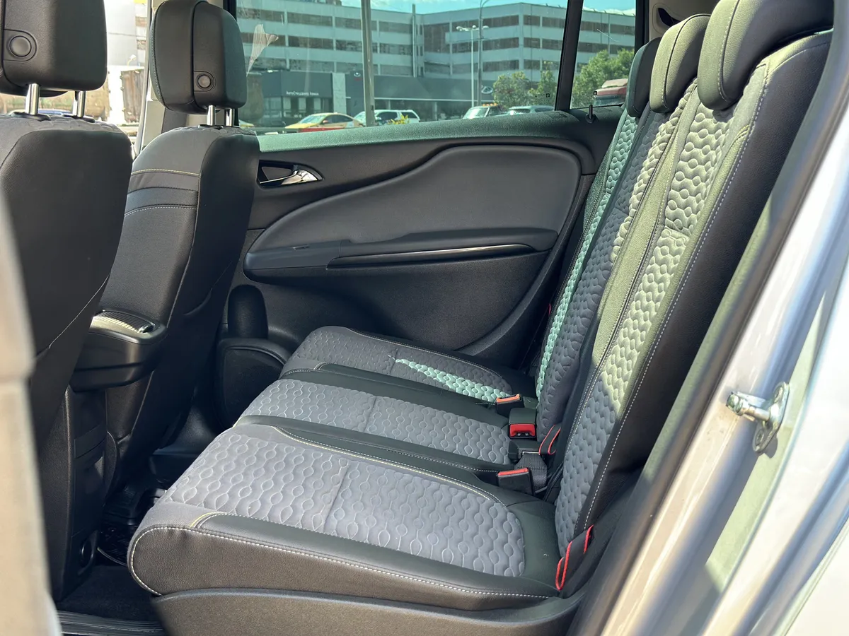 Opel Zafira 2014