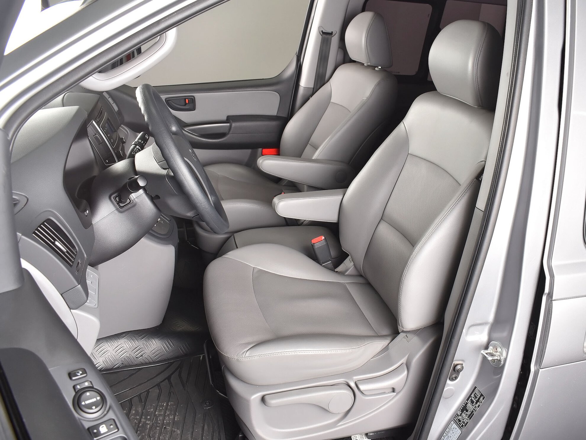 Hyundai Grand Starex 2018