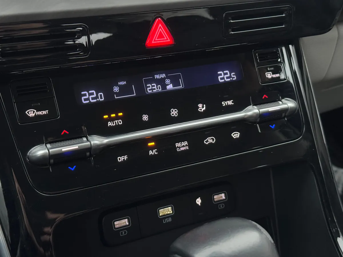 Kia Carnival 2021 Luxe