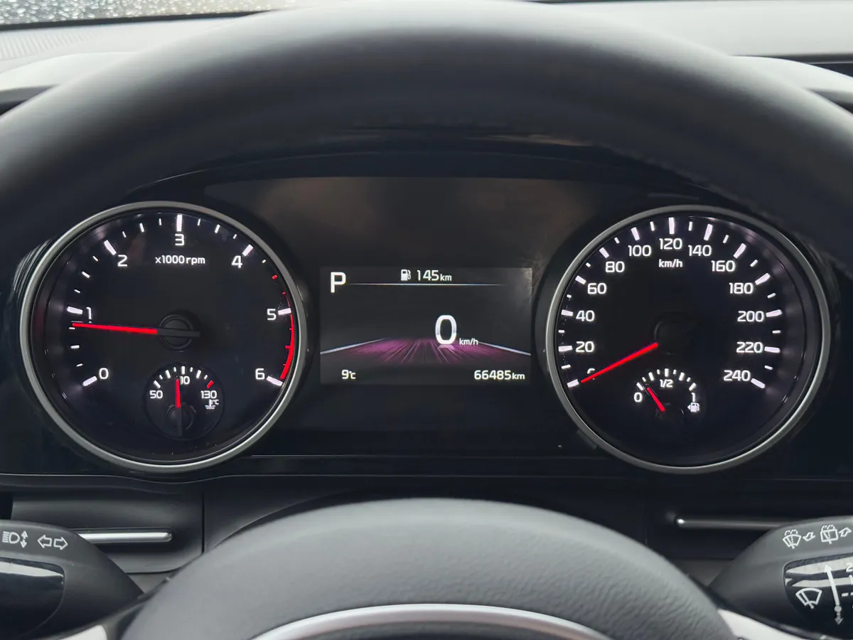 Kia Carnival 2021 Luxe