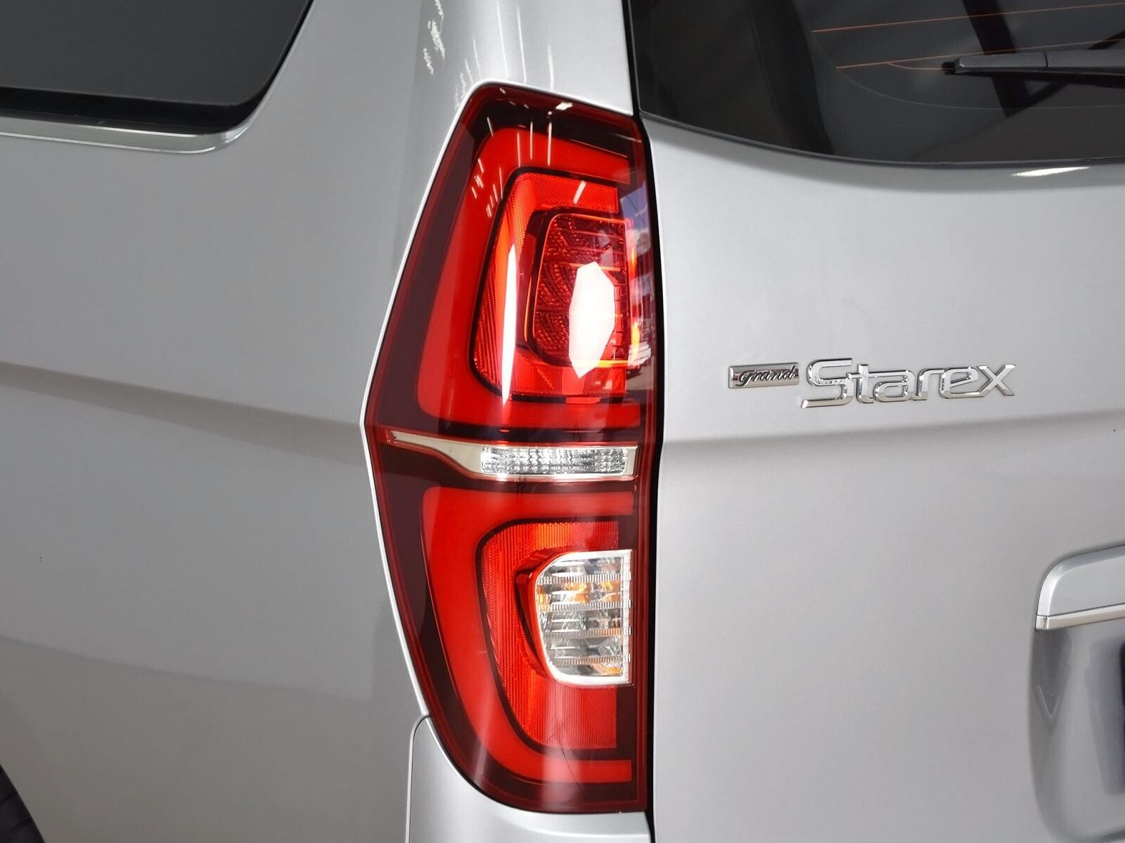 Hyundai Grand Starex 2019