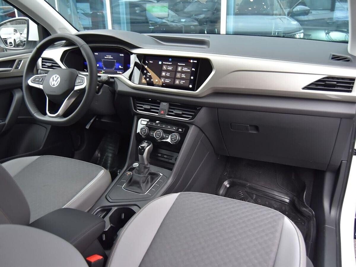 Volkswagen Taos 2021