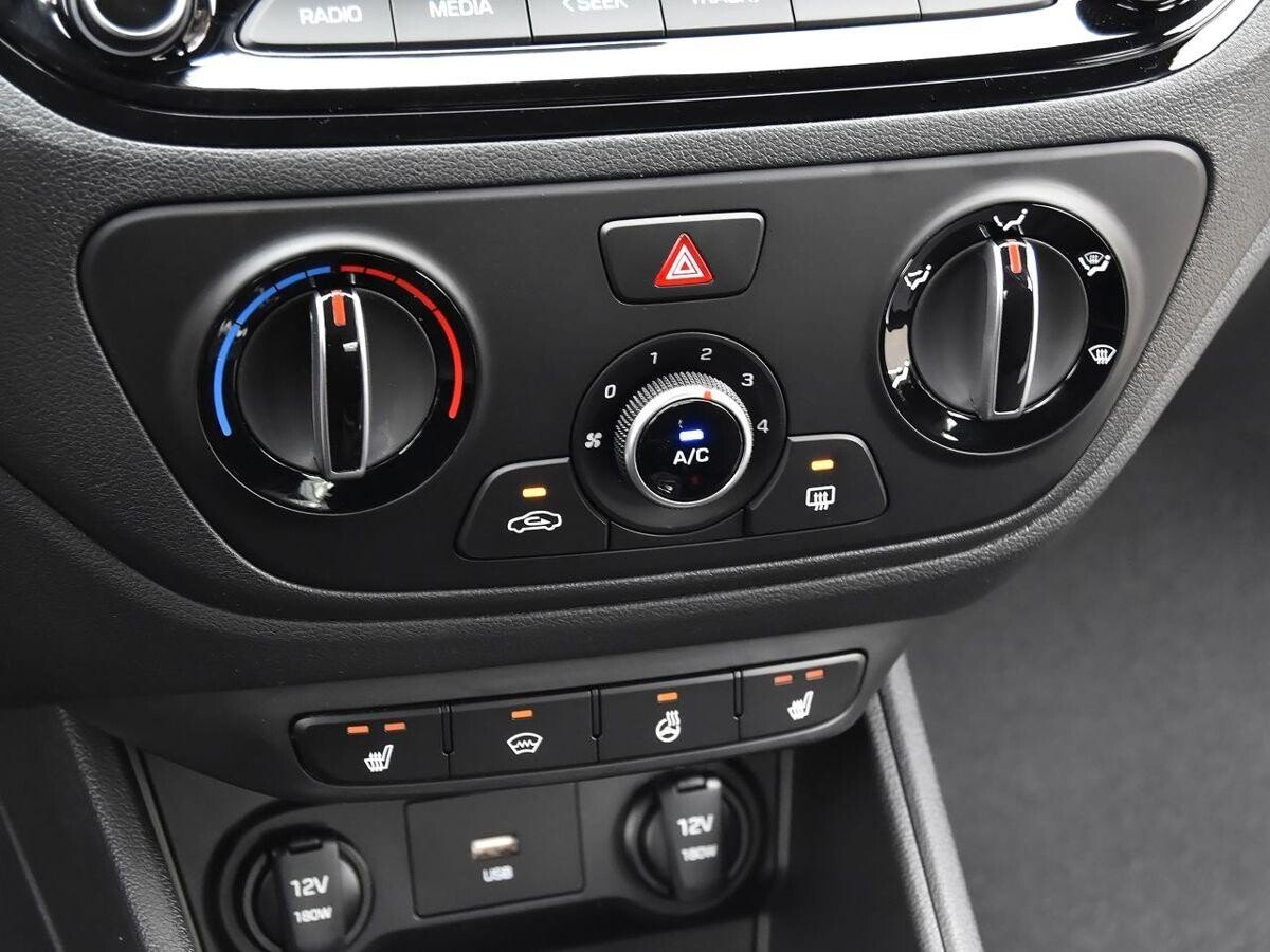 Hyundai Solaris 2021