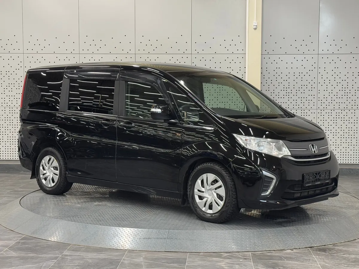 Honda Stepwgn 2016